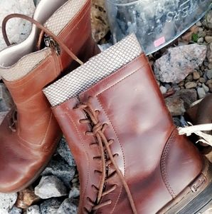 Womens leather boots